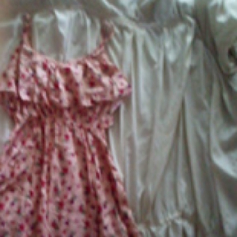 Too small - Picture 1 of 3